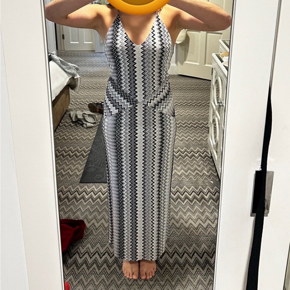 MISSONI
Metallic crochet-knit midi dress